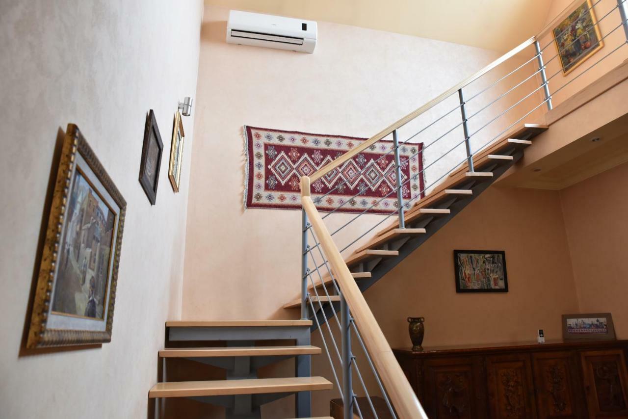 4Bd Appartaments With Cozy Garden Tbilisi Exterior foto