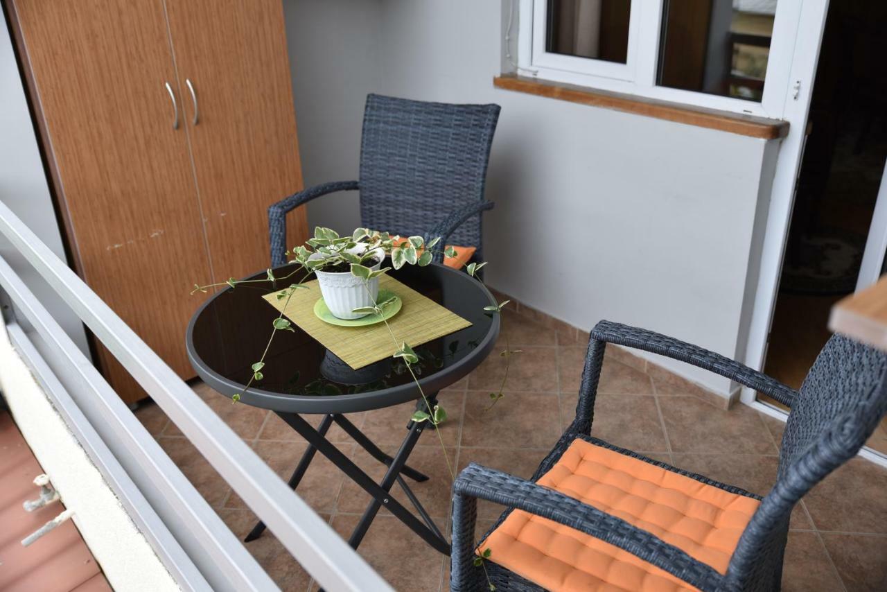 4Bd Appartaments With Cozy Garden Tbilisi Exterior foto